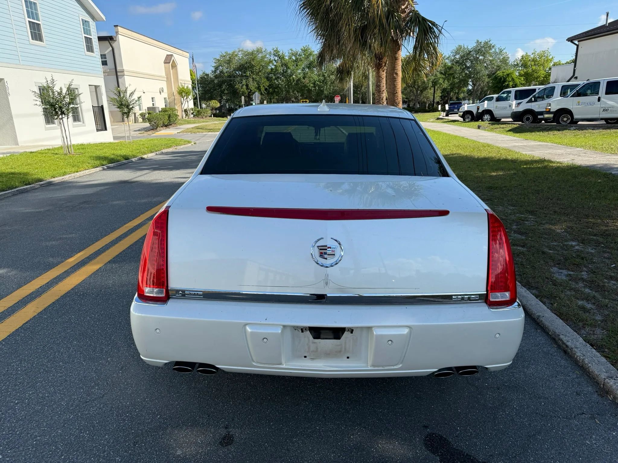 Used 2011 Cadillac DTS Luxury FWD image 8
