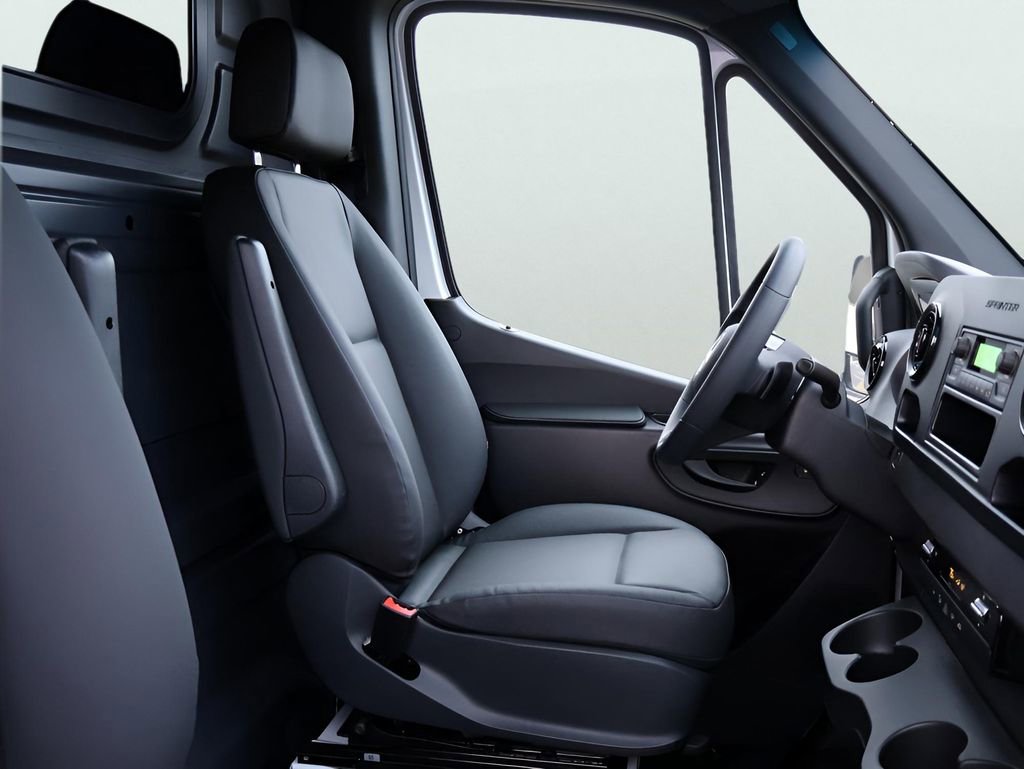 New 2026 Mercedes-Benz Sprinter 144 Cargo image 10