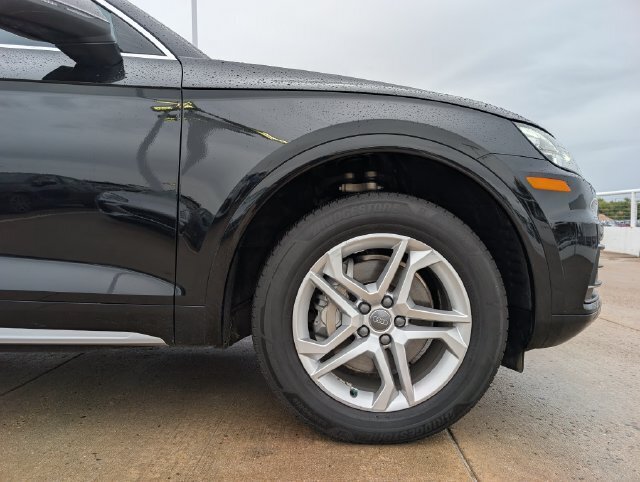 Used 2019 Audi Q5 2.0T Premium w/ Convenience Package AWD/4WD image 12