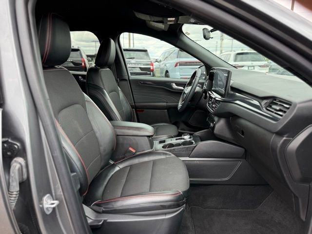 Used 2024 Ford Escape ST-Line w/ Tech Pack #1 AWD/4WD image 16