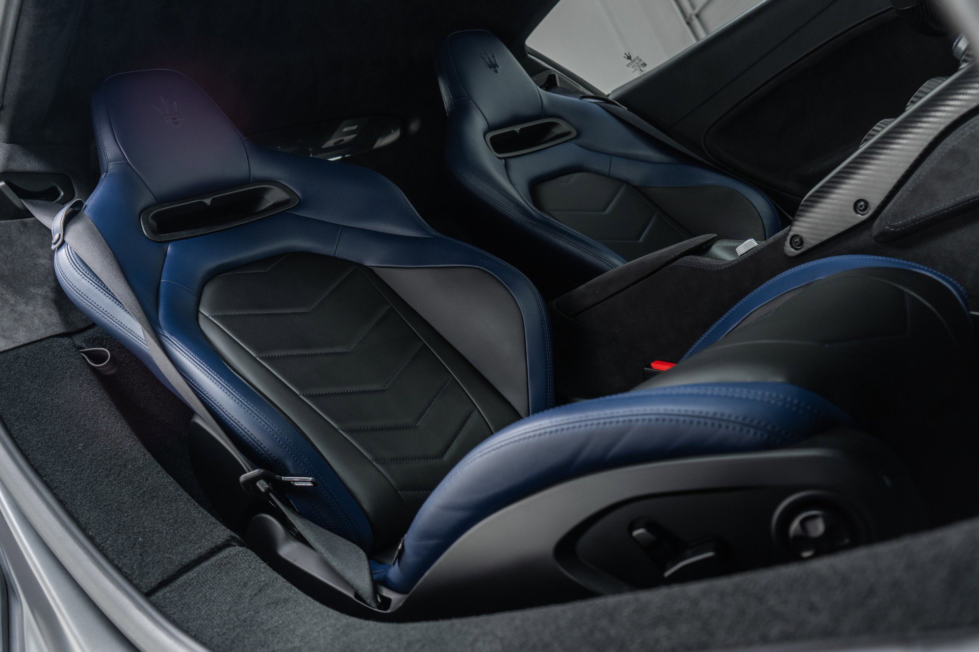 Used 2022 Maserati MC20 Coupe RWD image 25