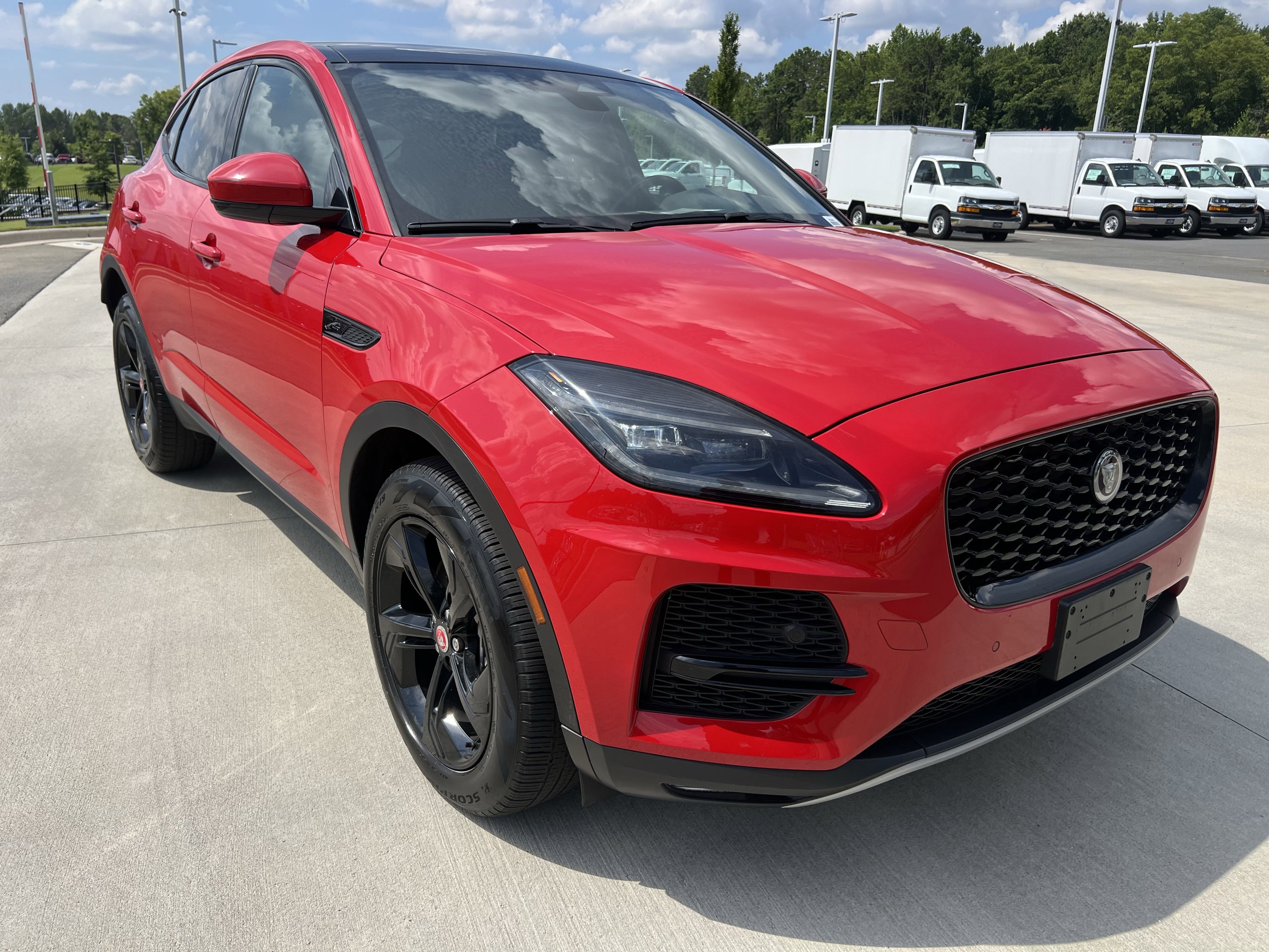Certified 2022 Jaguar E-PACE SE image 8