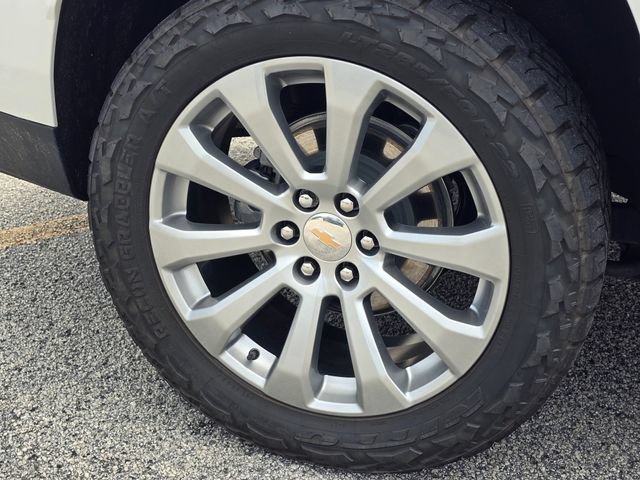 Used 2025 Chevrolet Tahoe Premier AWD/4WD image 10
