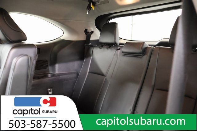 Used 2023 Toyota Highlander Limited image 32