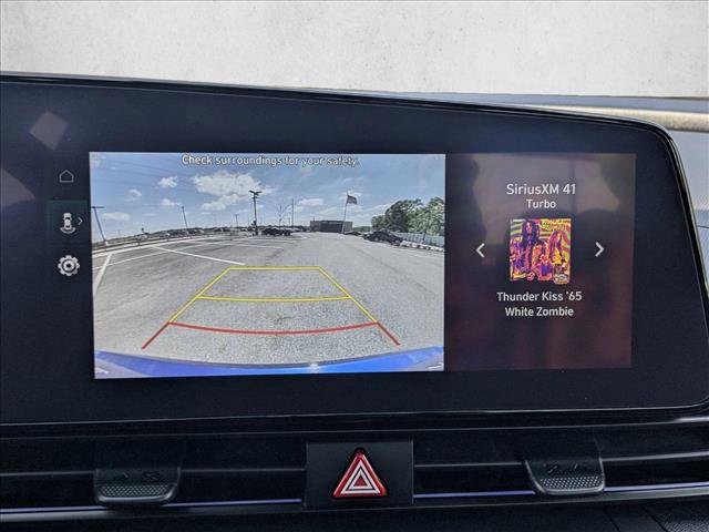 Used 2025 Hyundai Elantra SEL image 14