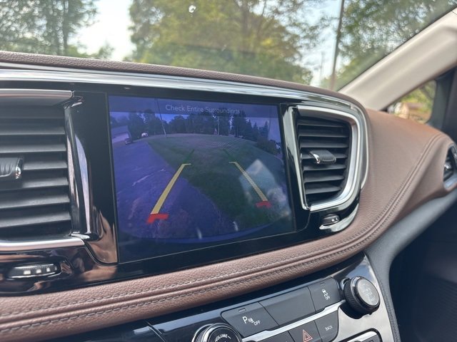 Used 2017 Chrysler Pacifica Limited w/ UConnect Theater Package image 23