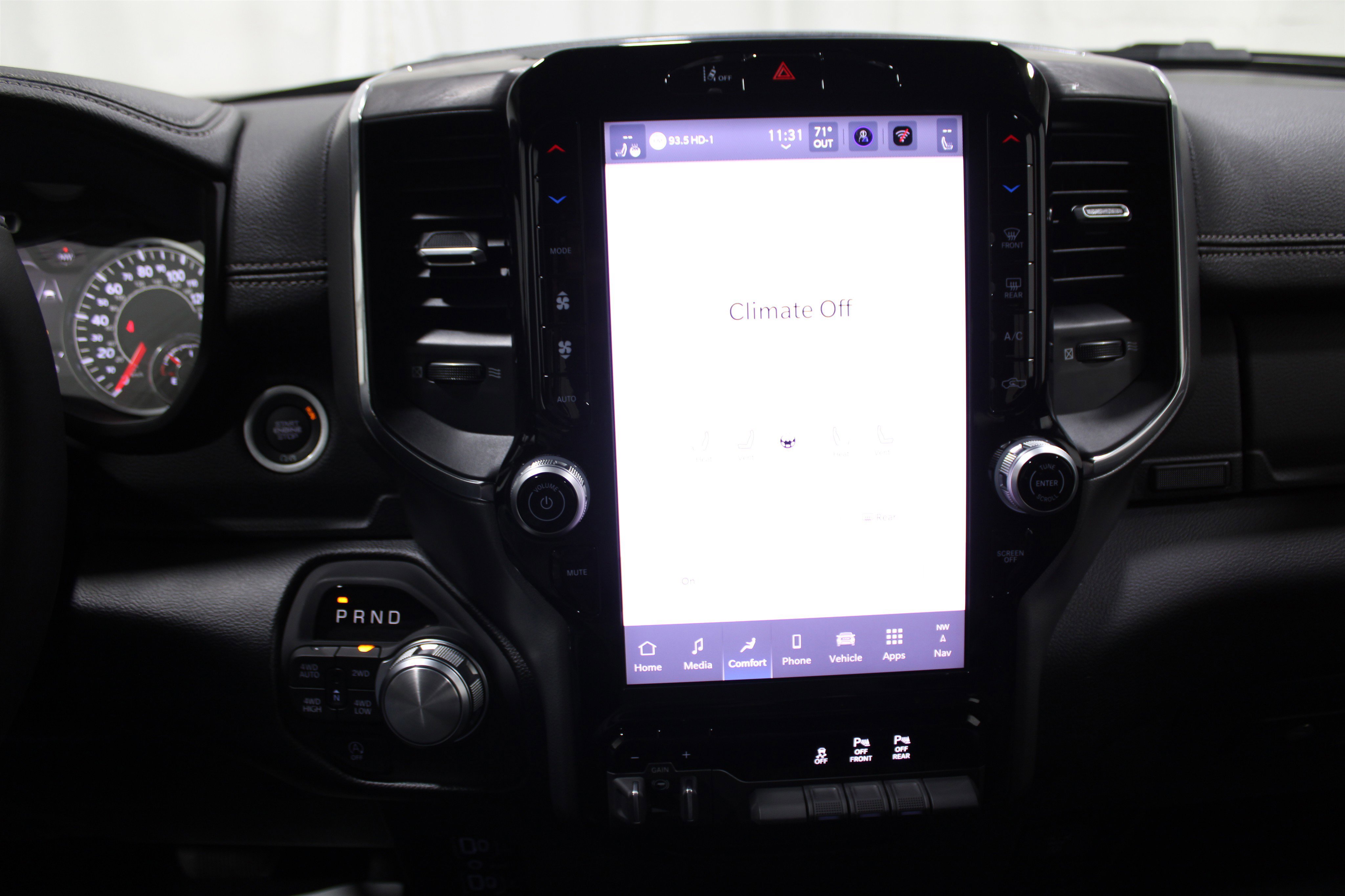 Used 2025 RAM 1500 Laramie image 15