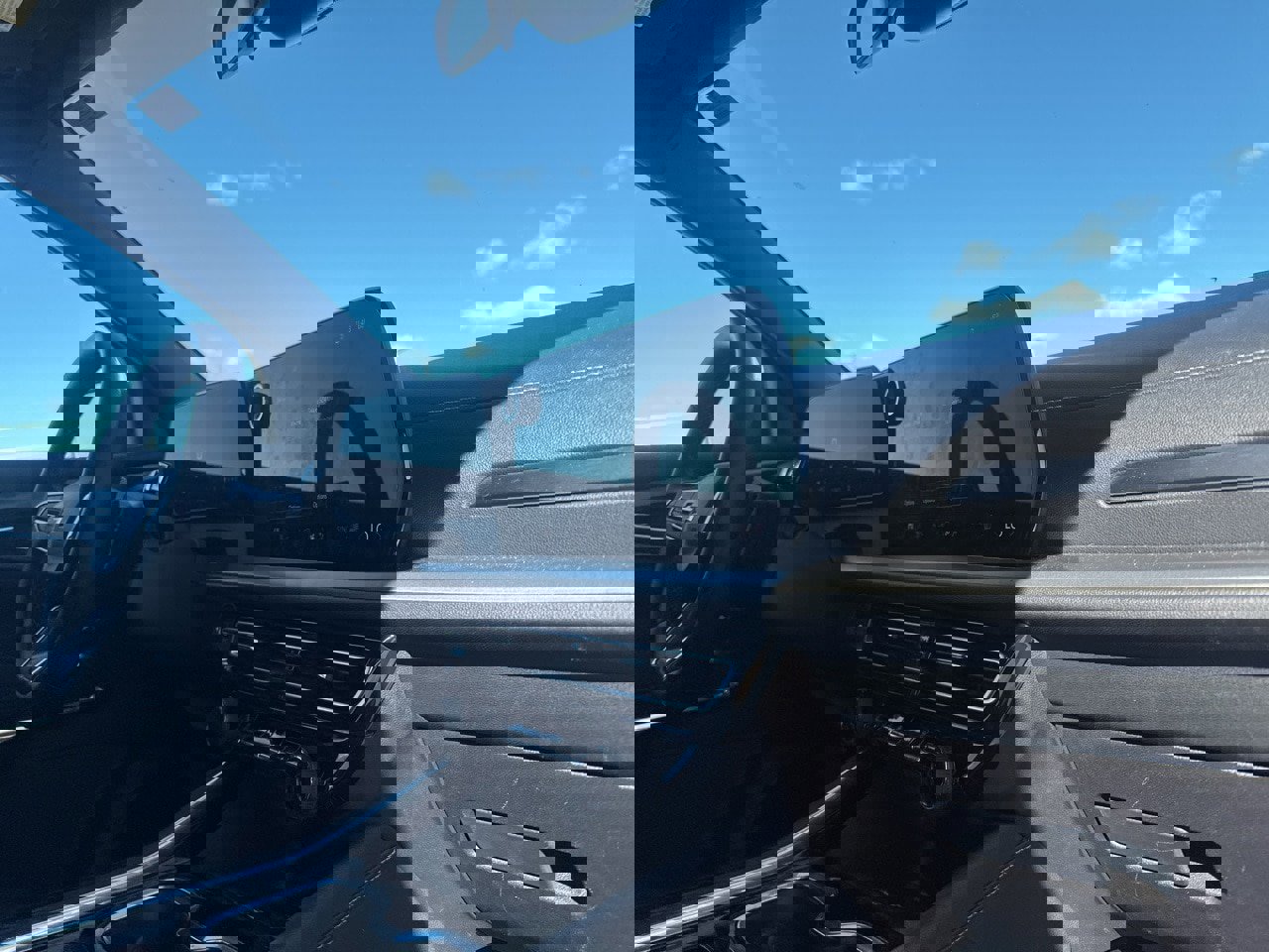 Used 2025 Chevrolet Traverse LT image 15