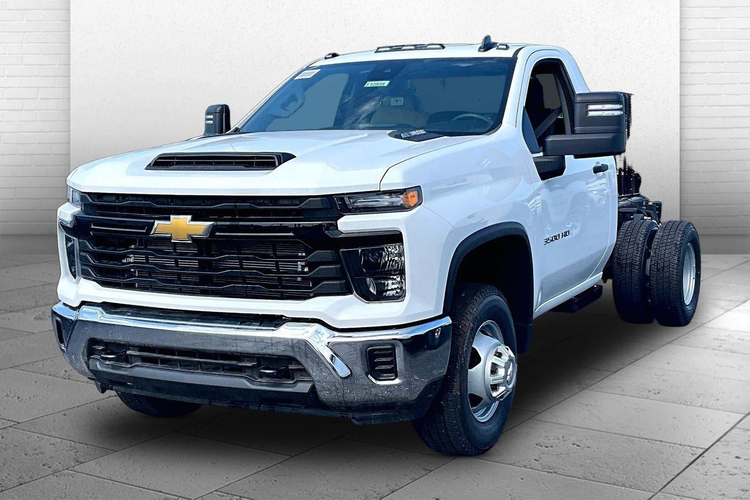 New 2026 Chevrolet Silverado 3500 W/T w/ WT Convenience Package AWD/4WD image 2