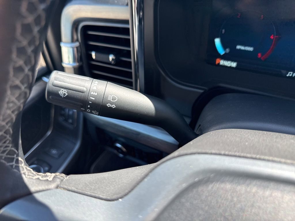 Used 2025 Ford F450 Lariat w/ Lariat Ultimate Package AWD/4WD image 24