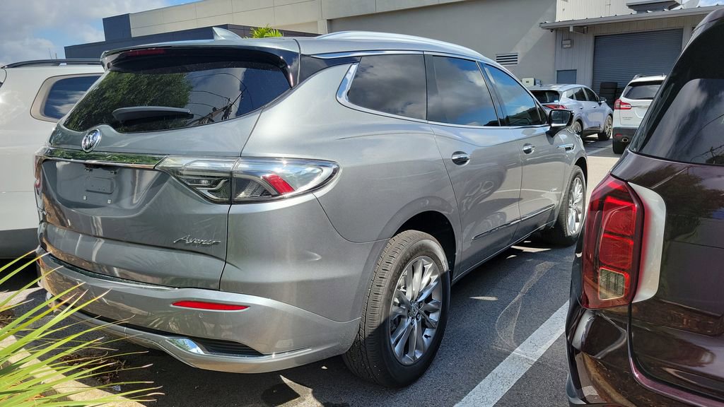 Used 2023 Buick Enclave Avenir w/ Avenir Technology Package FWD image 5