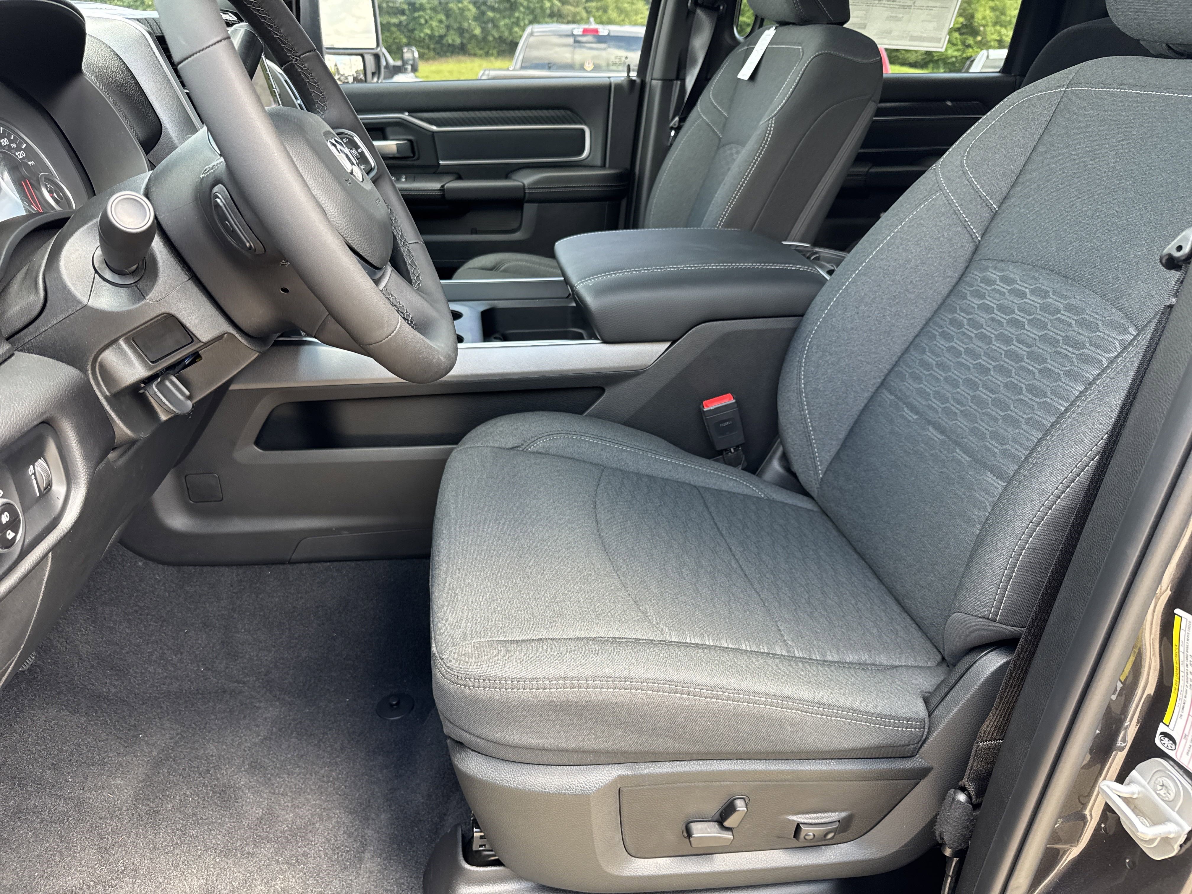 New 2025 RAM 2500 Big Horn image 9