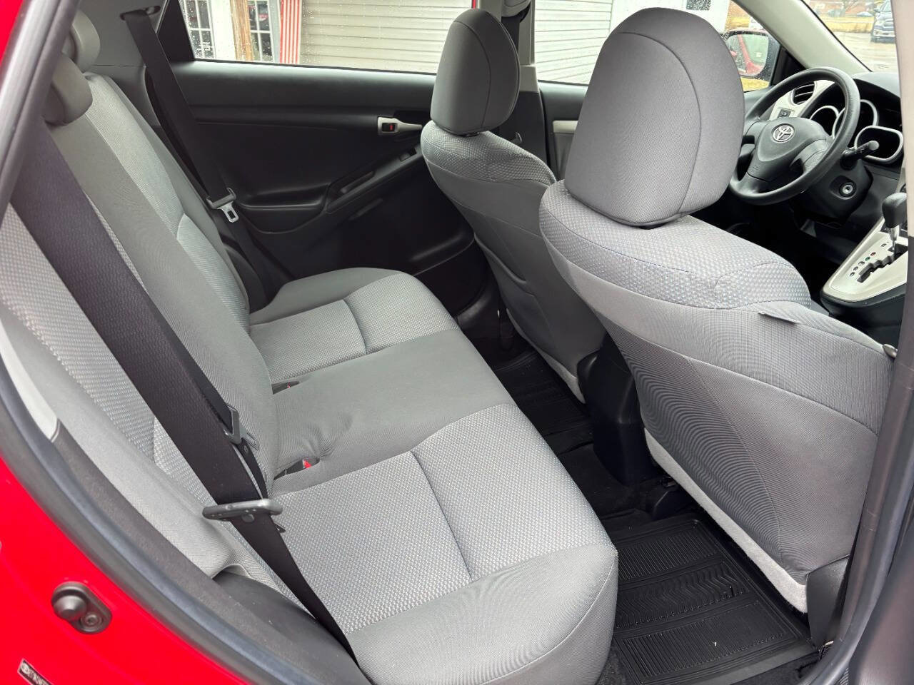 Used 2010 Toyota Matrix image 10