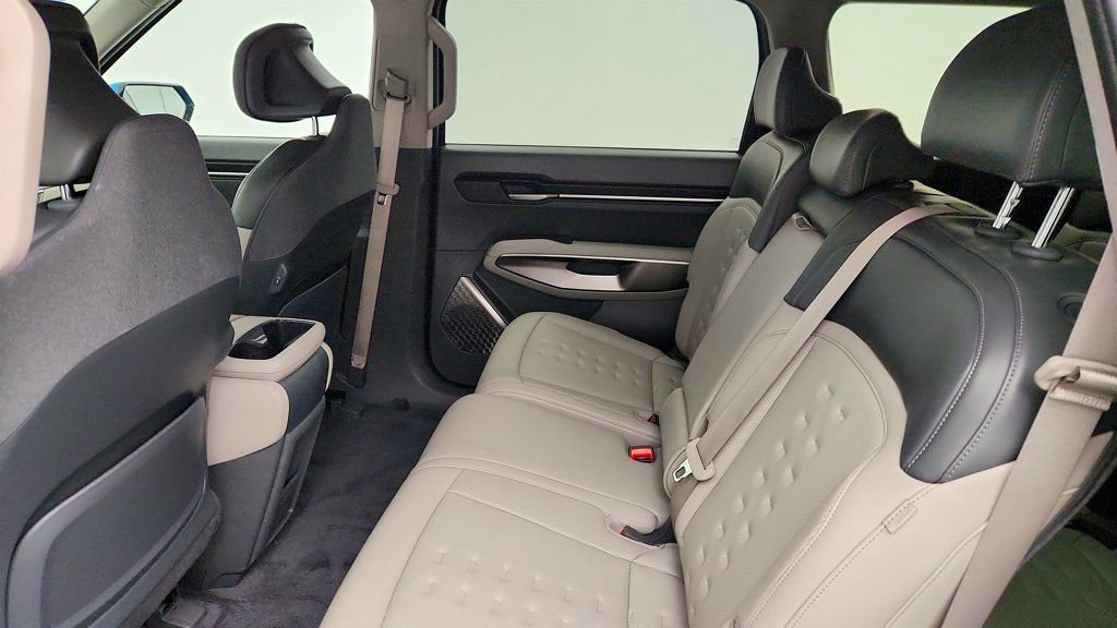 Used 2026 Kia EV9 Wind image 21