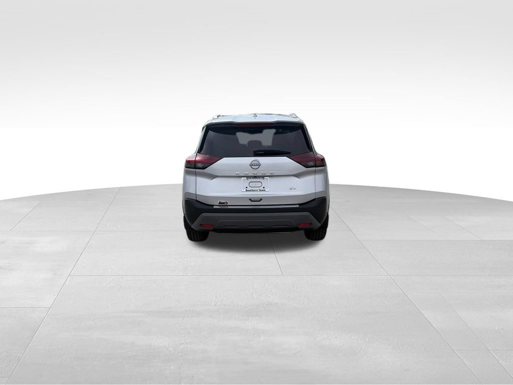 Used 2023 Nissan Rogue SV w/ SV Premium B Package FWD image 5