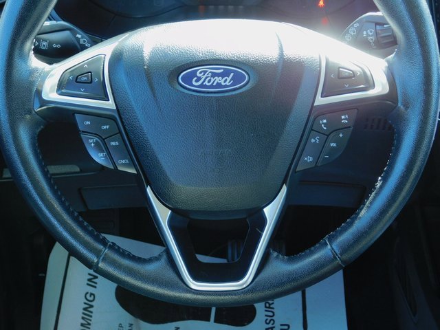 Used 2023 Ford Edge SEL image 15