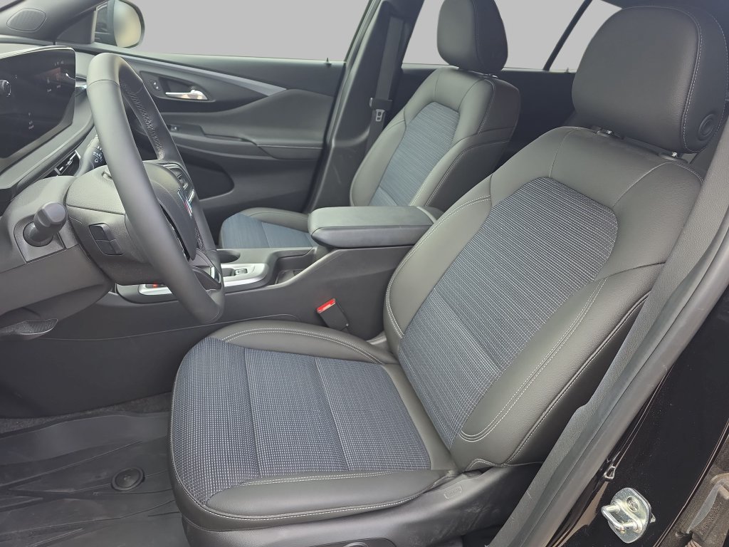 Used 2025 Buick Envista Sport Touring w/ Convenience I Package FWD image 15