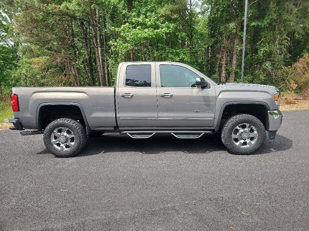 Used 2017 GMC Sierra 2500 SLT AWD/4WD image 4