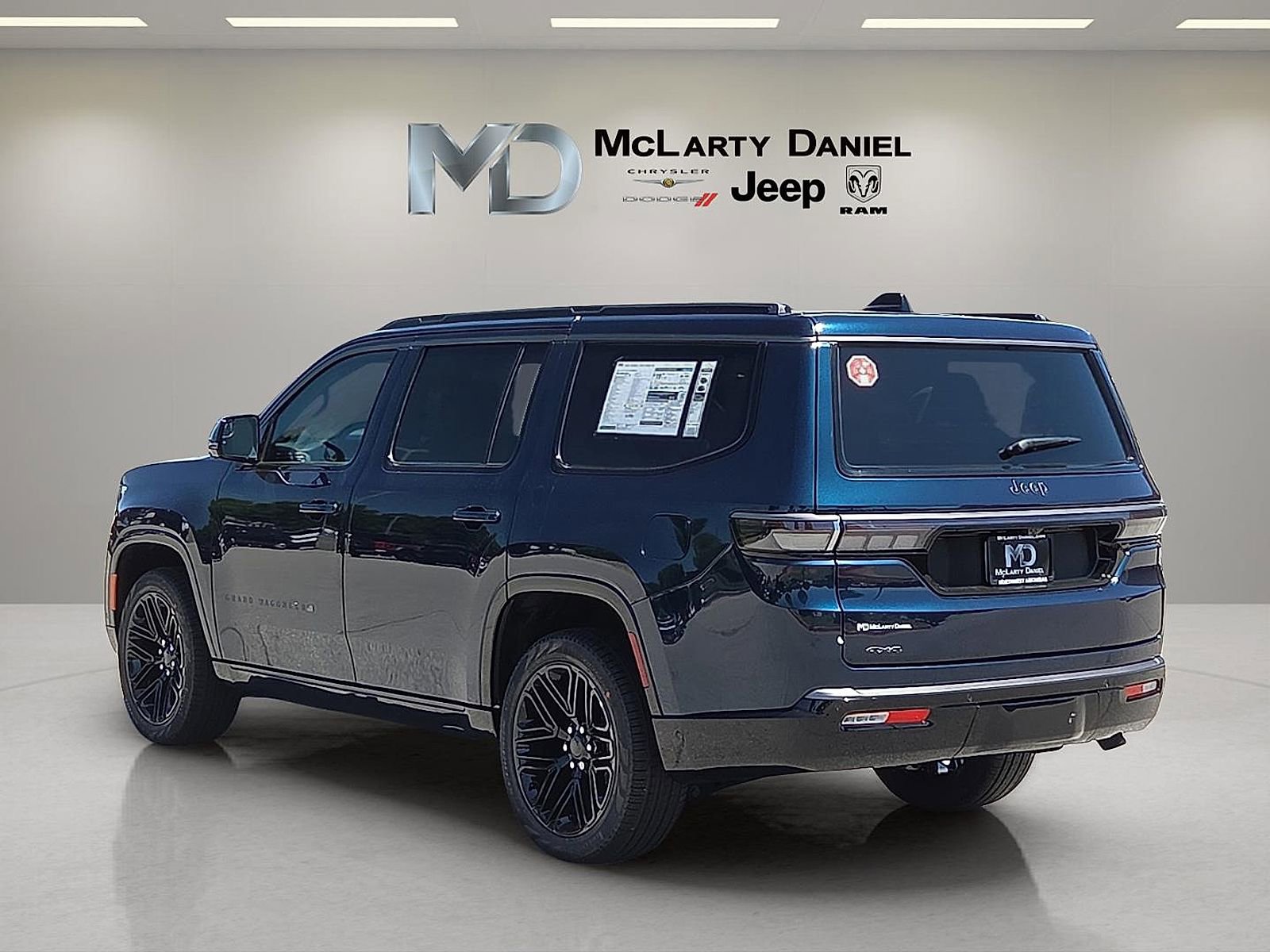 New 2026 Jeep Grand Wagoneer Limited AWD/4WD image 4