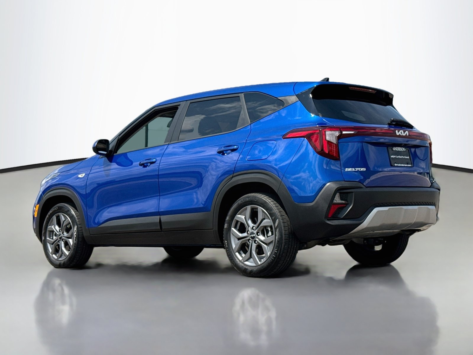 Used 2024 Kia Seltos LX AWD/4WD image 5