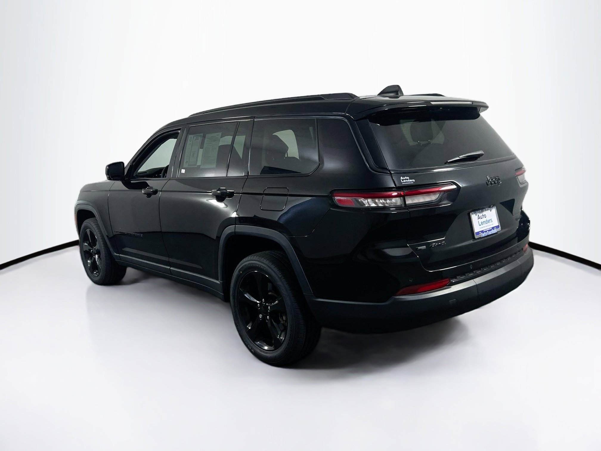 Used 2023 Jeep Grand Cherokee L Limited w/ Black Appearance Package AWD/4WD image 7