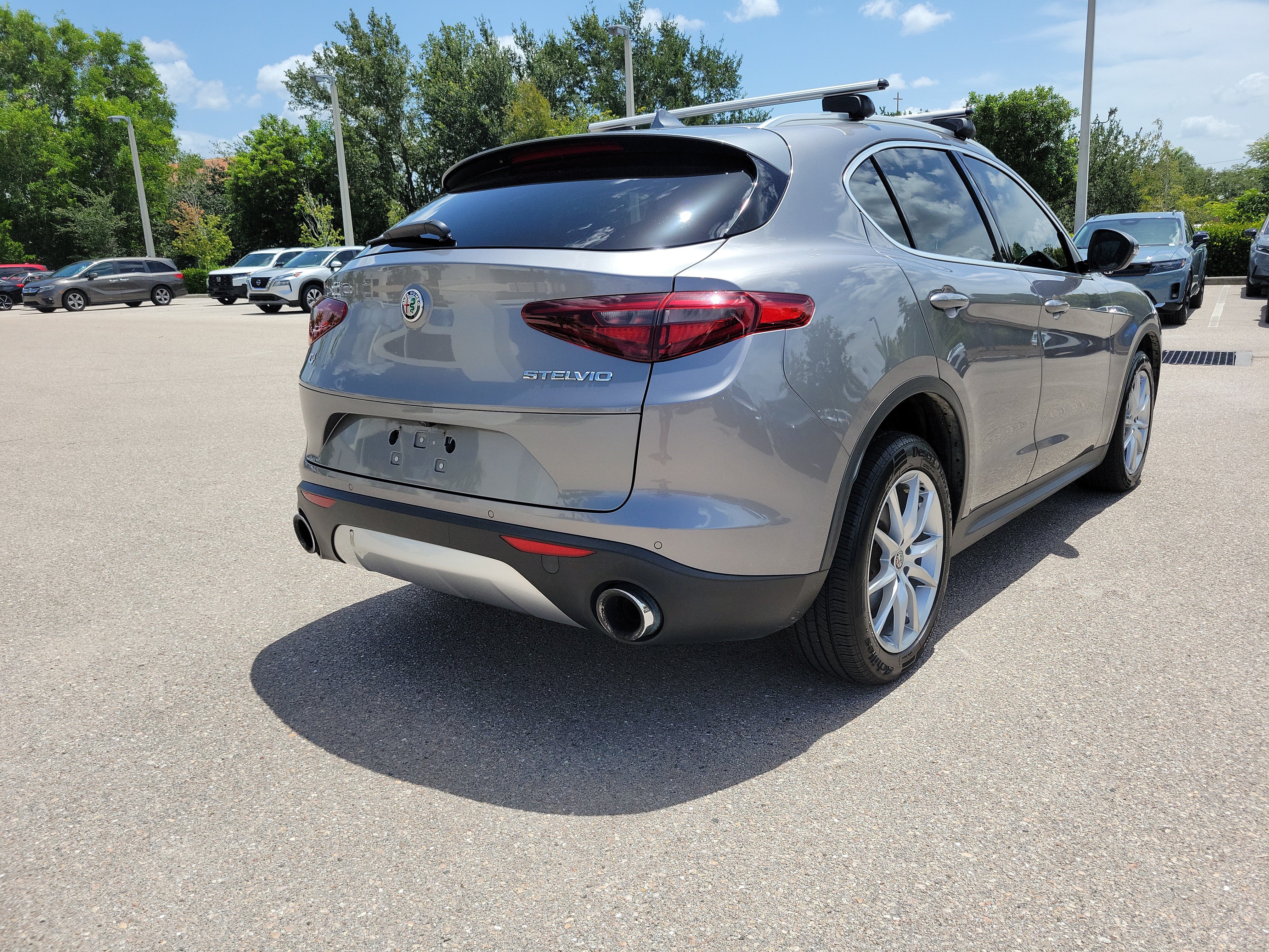 Used 2018 Alfa Romeo Stelvio Ti AWD/4WD image 6