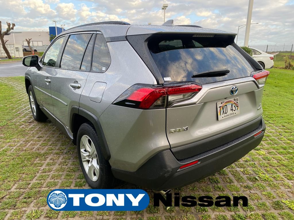 Used 2019 Toyota RAV4 LE image 5