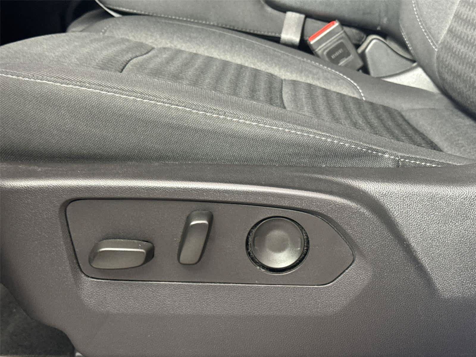 Certified 2024 Chevrolet Silverado 1500 LT AWD/4WD image 14