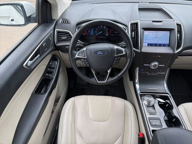 Used 2020 Ford Edge Titanium w/ Equipment Group 301A AWD/4WD image 10
