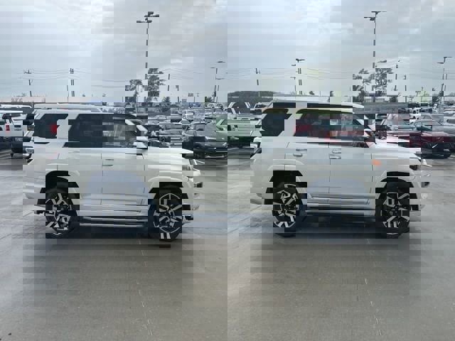 Used 2015 Toyota 4Runner Limited image 2