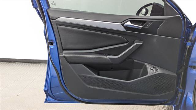 Used 2024 Volkswagen Jetta Sport image 13