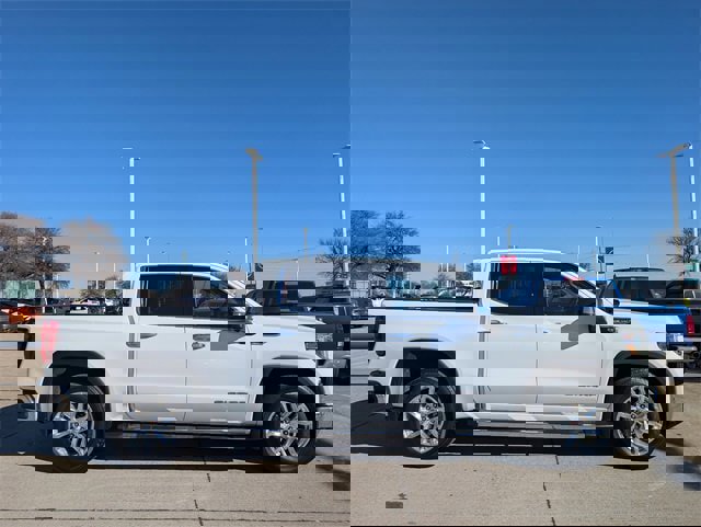 Certified 2021 GMC Sierra 1500 SLT image 3