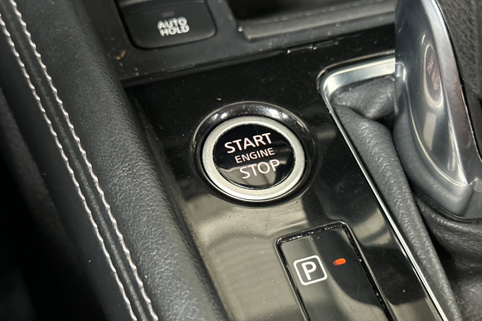 Used 2021 Nissan Kicks SV FWD image 29