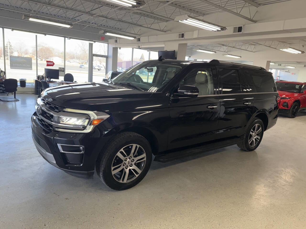 Used 2024 Ford Expedition Max Limited image 3