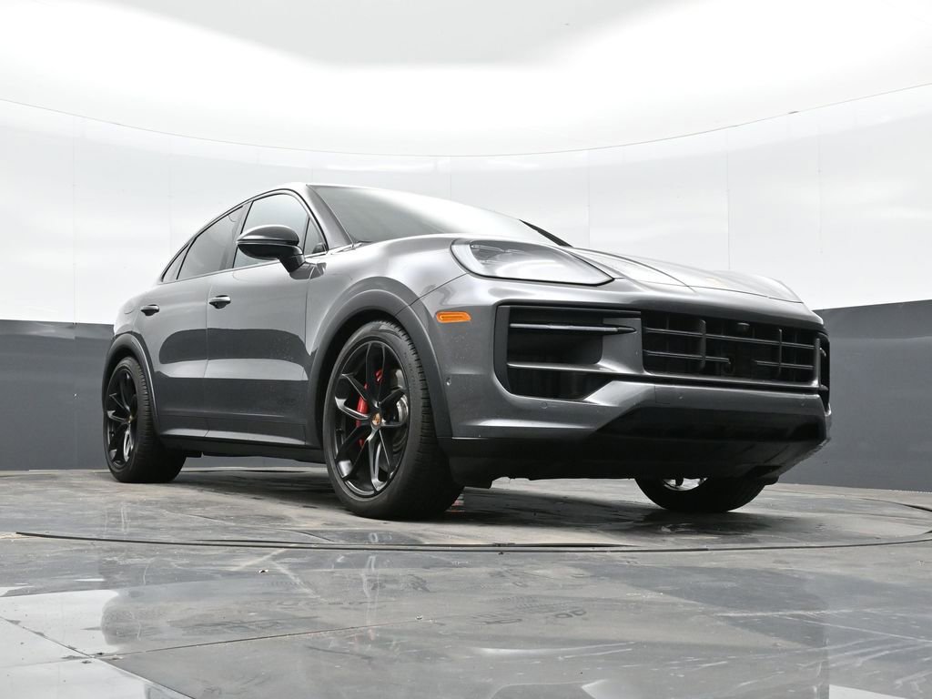 Certified 2025 Porsche Cayenne GTS image 40