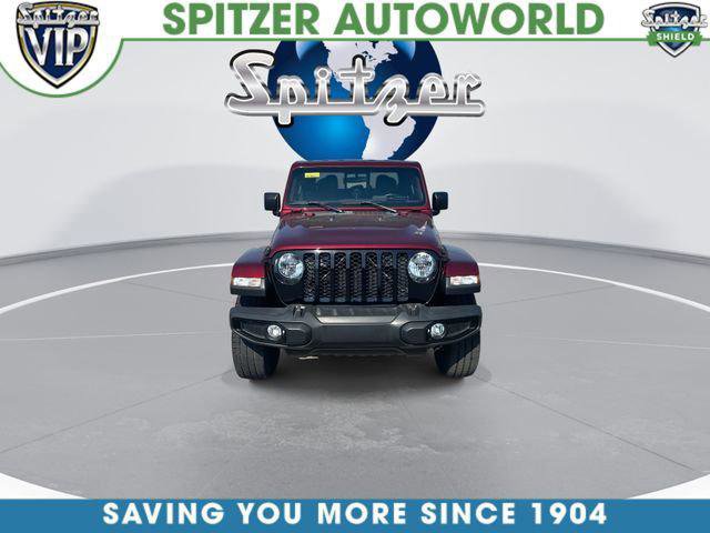 Certified 2022 Jeep Gladiator Sport AWD/4WD image 3