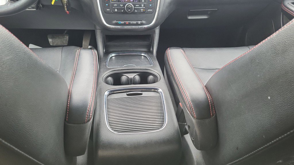 Used 2019 Dodge Grand Caravan GT image 27