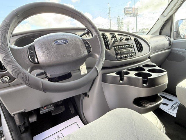 Used 2008 Ford E-150 and Econoline 150 Wagon RWD image 15