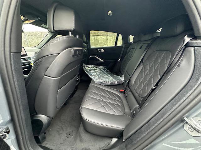 New 2026 BMW X6 xDrive40i image 5