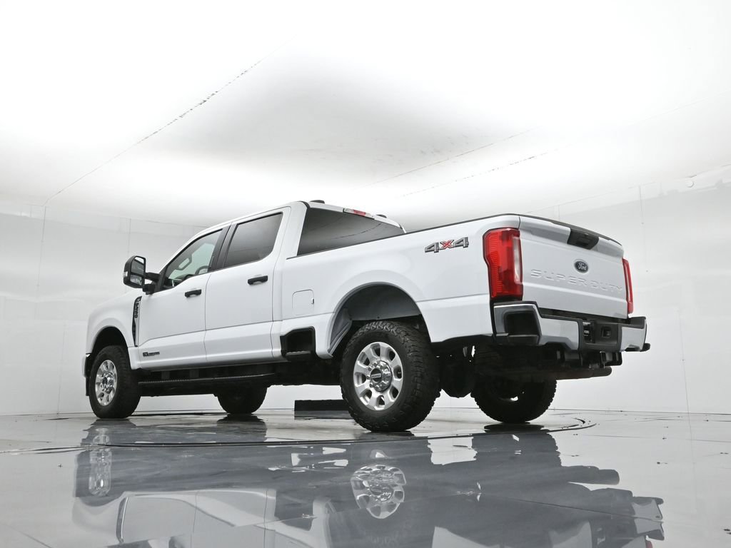 Used 2023 Ford F250 XLT w/ F-250 >10K GVWR Package image 48