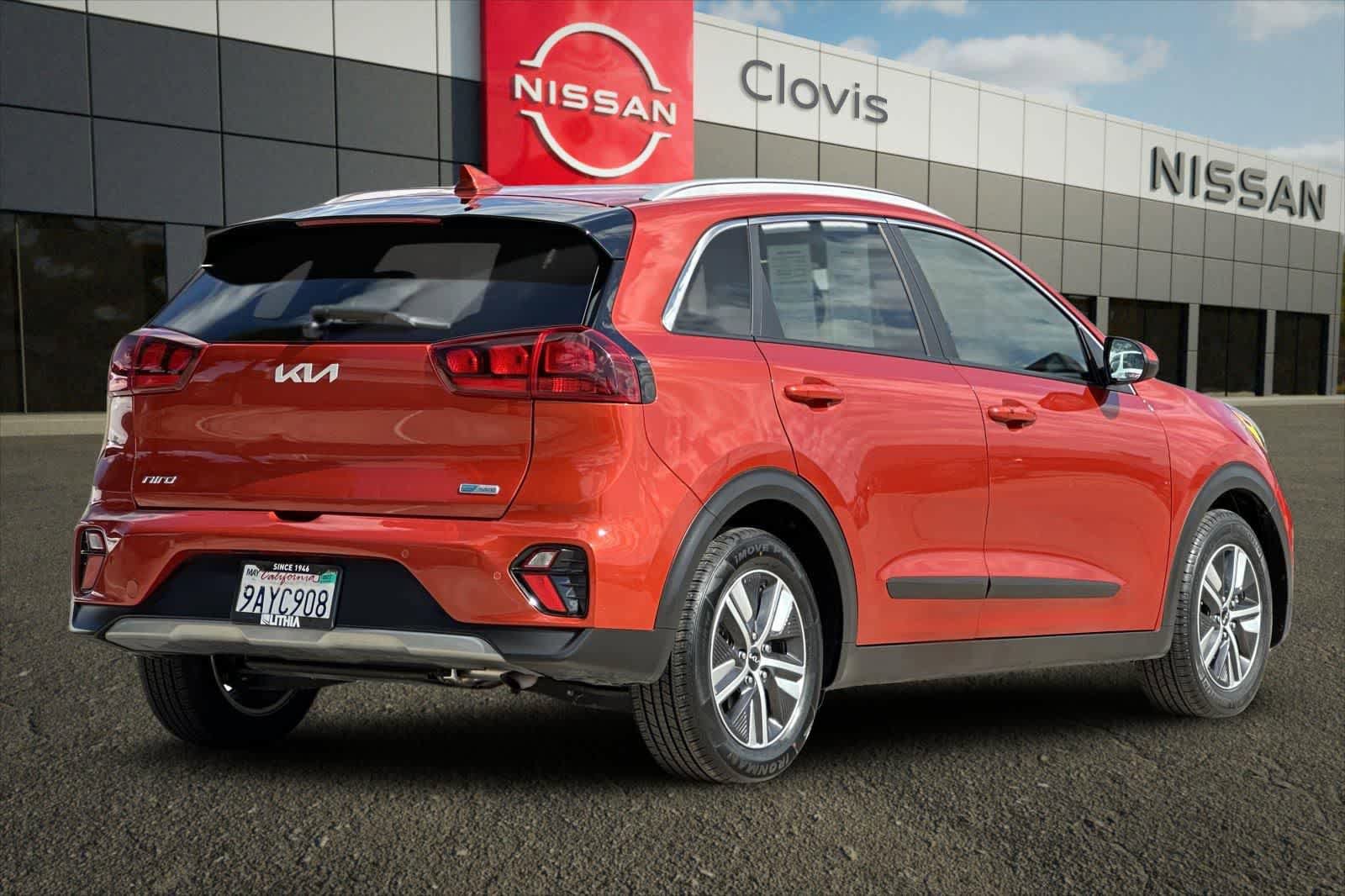 Used 2022 Kia Niro LXS FWD image 3