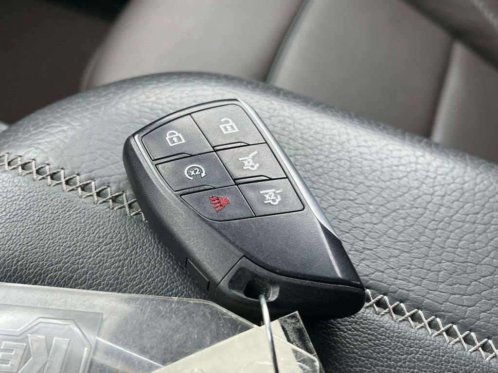 Used 2023 GMC Yukon Denali image 40