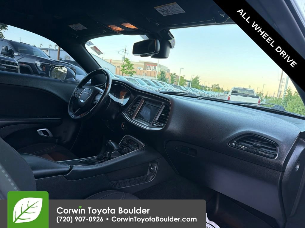 Used 2022 Dodge Challenger SXT w/ Driver Convenience Group AWD/4WD image 12