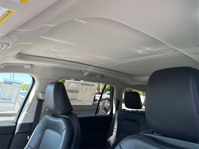 New 2025 Lincoln Aviator AWD w/ Equipment Group 101A image 25