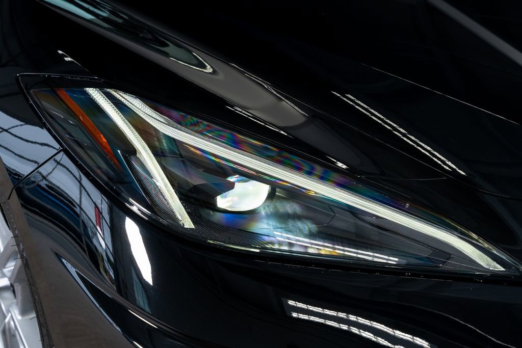 Used 2023 Chevrolet Corvette Stingray Premium Conv w/ Z51 Performance Package RWD image 9