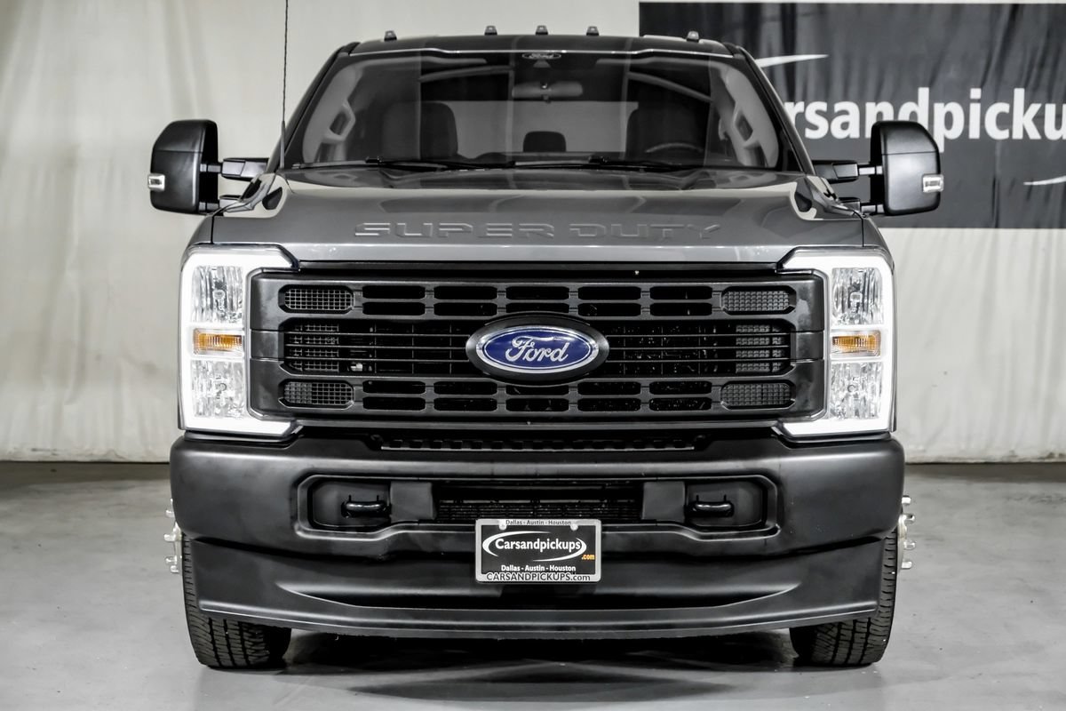Used 2025 Ford F350 XL AWD/4WD image 3