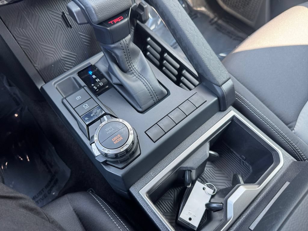 Used 2025 Toyota Tacoma TRD Sport AWD/4WD image 22