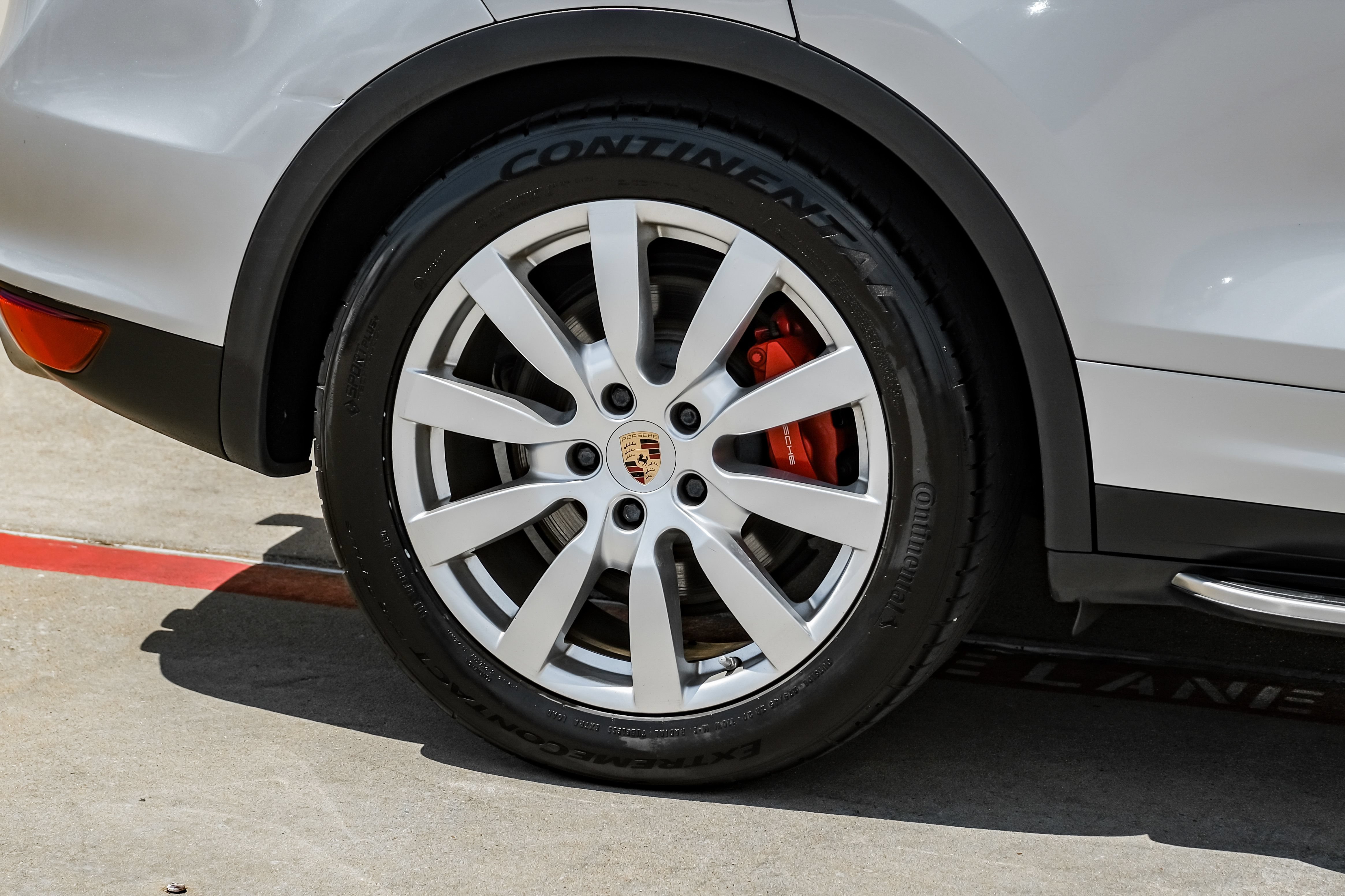 Used 2013 Porsche Cayenne Turbo AWD/4WD image 49