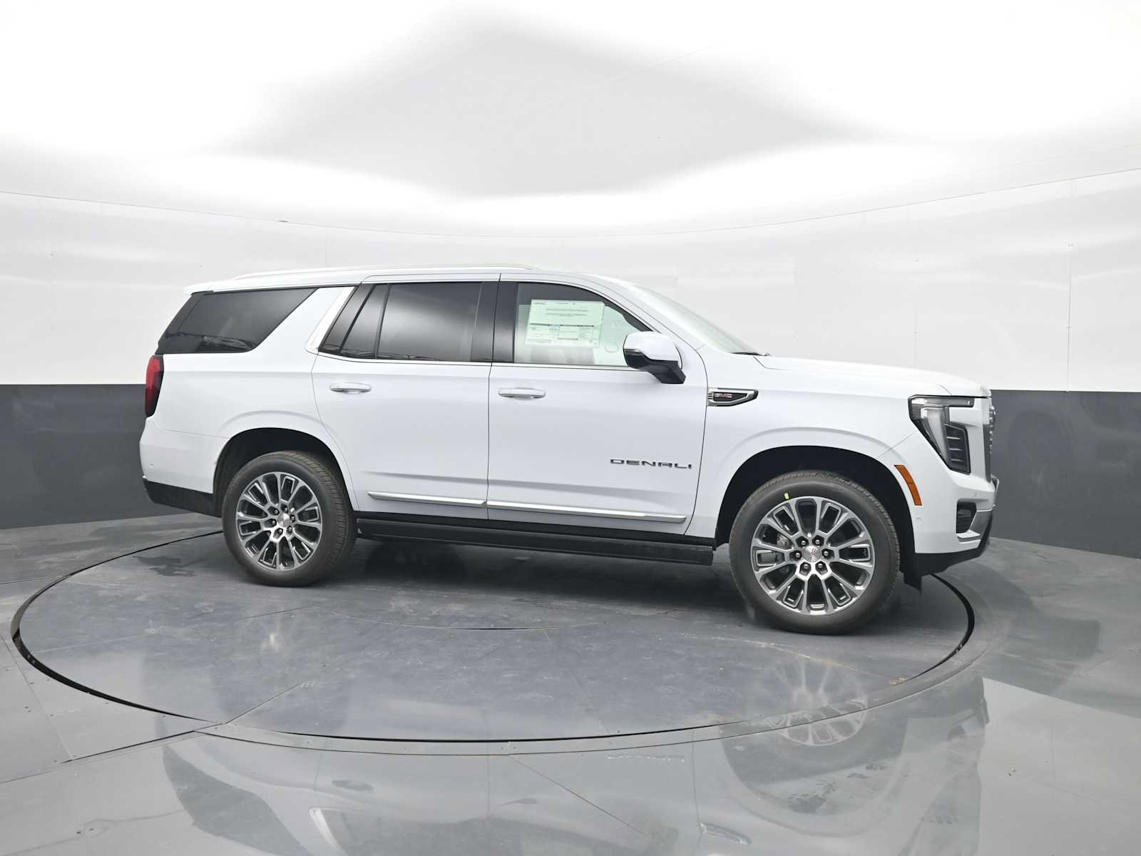 New 2027 GMC Yukon Denali w/ Denali Reserve Package AWD/4WD image 8