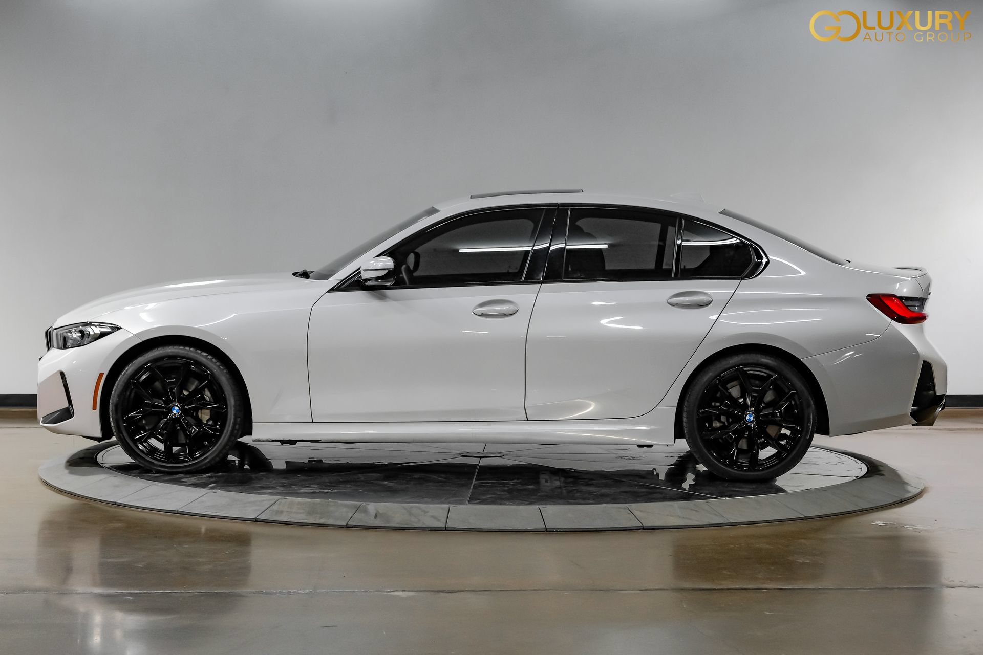 Used 2026 BMW 330i xDrive Sedan AWD/4WD image 12